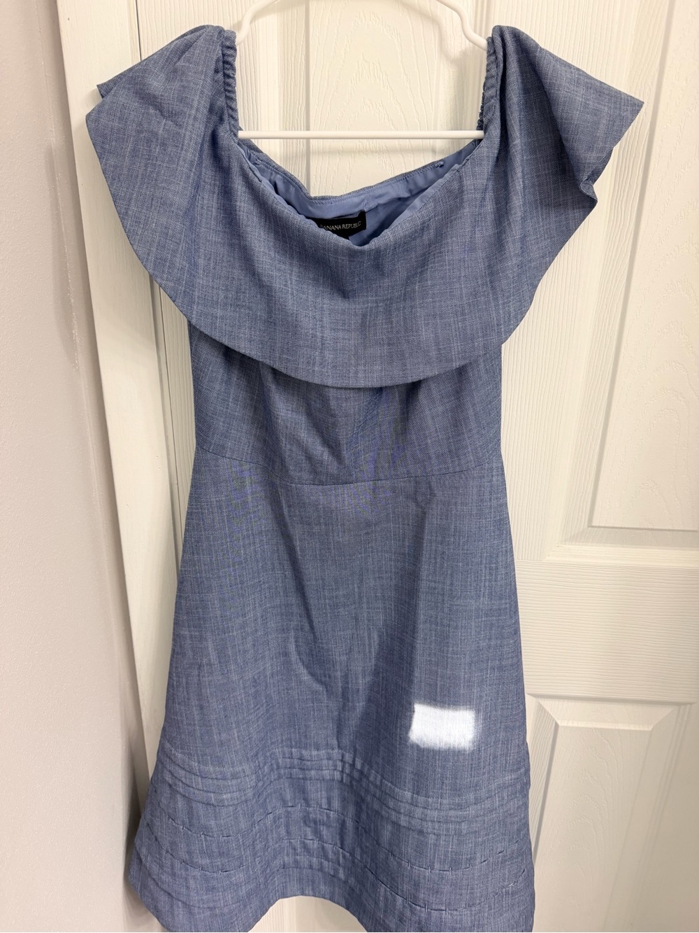 Banana Republic Chambray-Look Off-Shoulder Ruffle Dress - Size 4